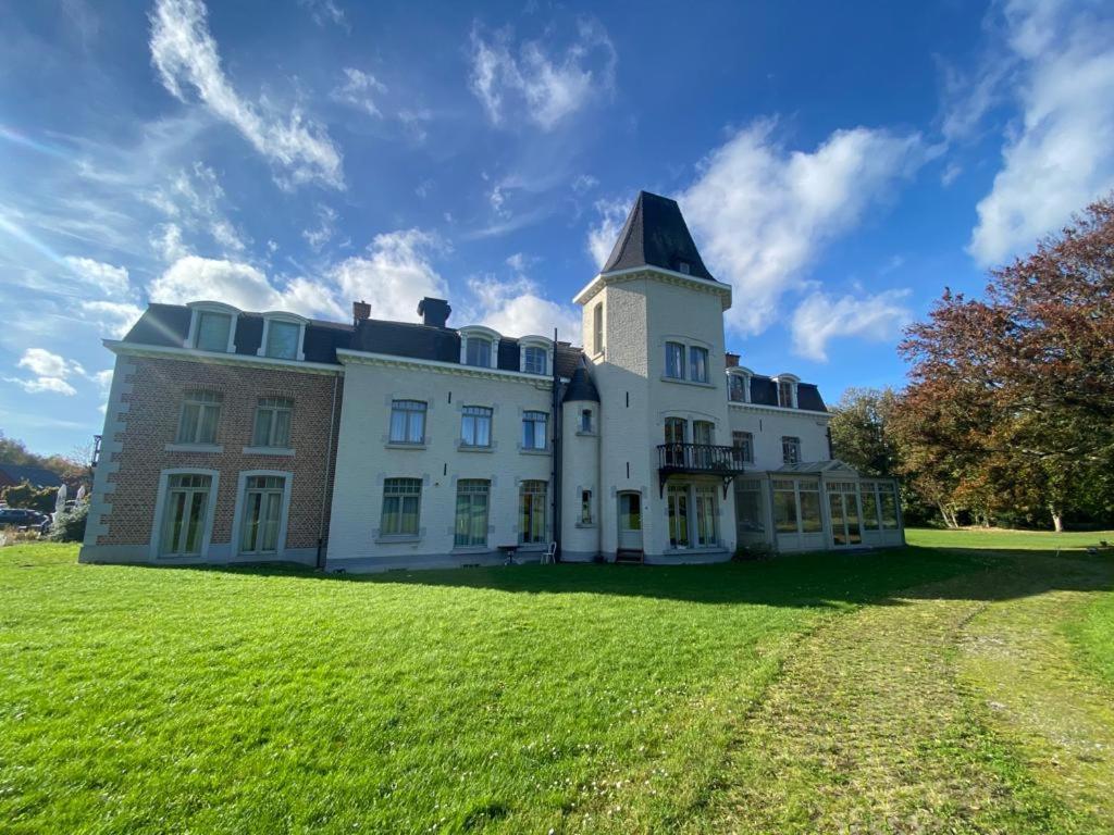 لييج La Chambre Et Le Studio Du Chateau Du Golf De Bernalmont المظهر الخارجي الصورة
