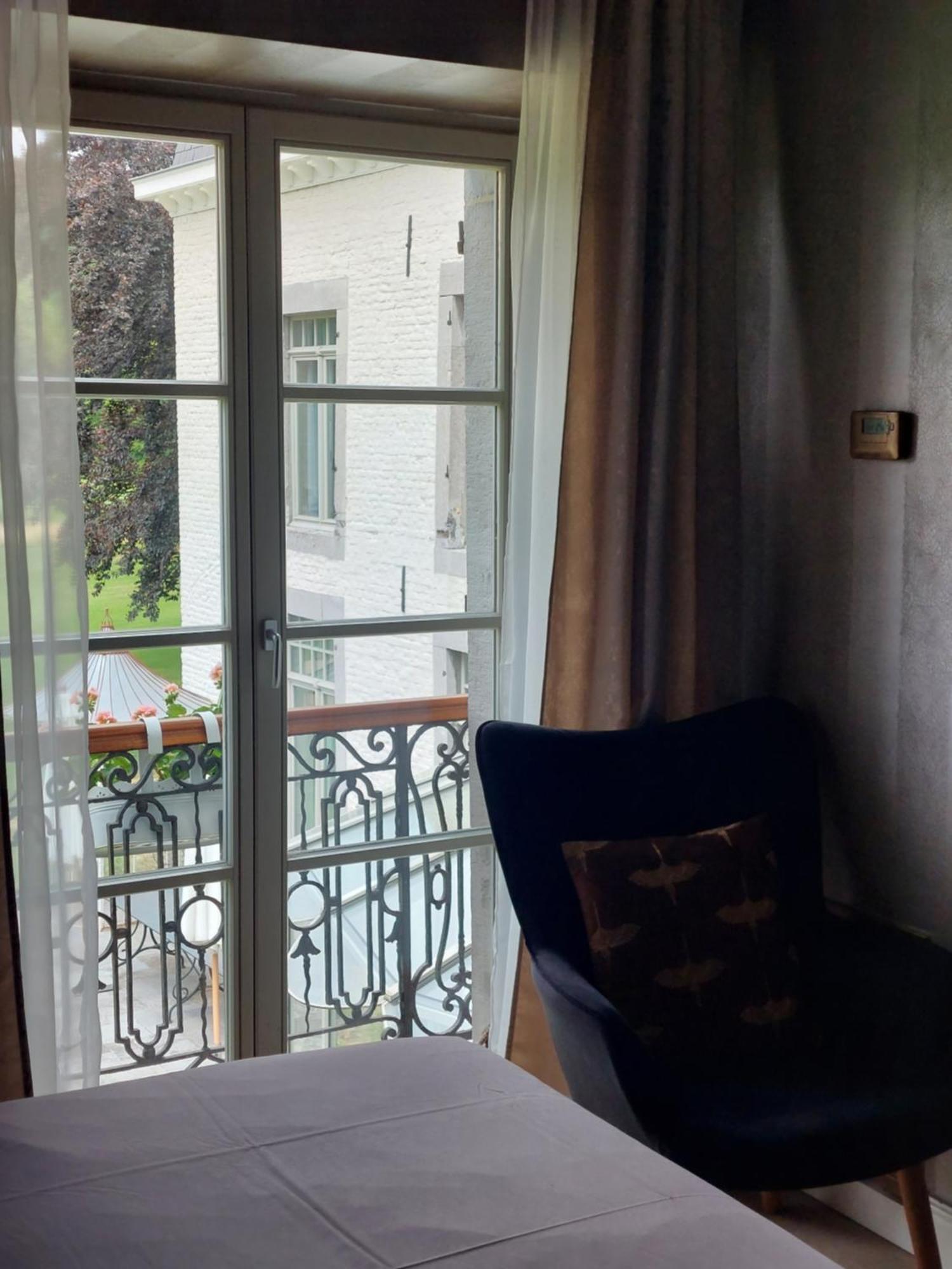 لييج La Chambre Et Le Studio Du Chateau Du Golf De Bernalmont الغرفة الصورة