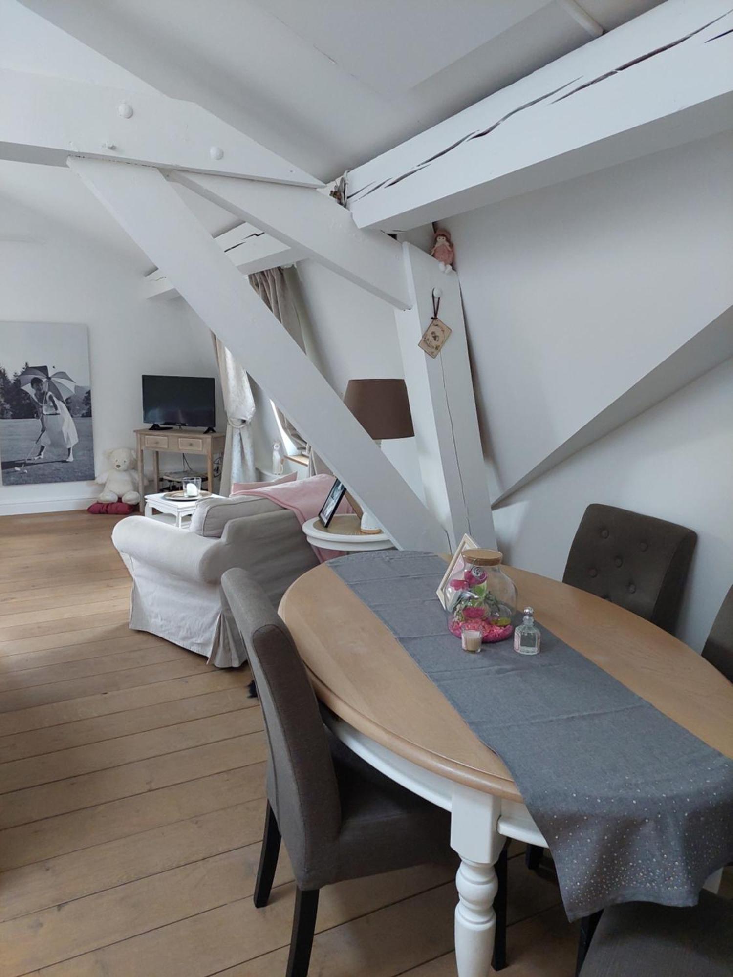 لييج La Chambre Et Le Studio Du Chateau Du Golf De Bernalmont الغرفة الصورة